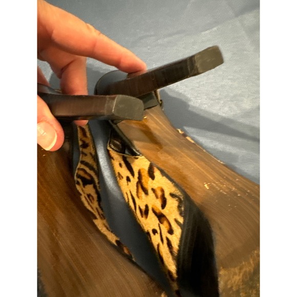 Stuart Weitzman Platform pumps, leopard print, Size 7, Medium Width Pre-owned - Picture 6 of 7